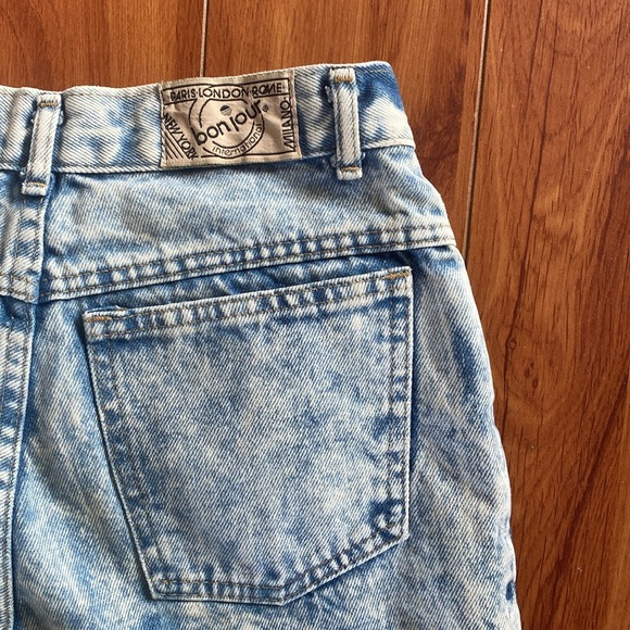 Vintage Acid Wash High Rise Jeans - Picture 8 of 9